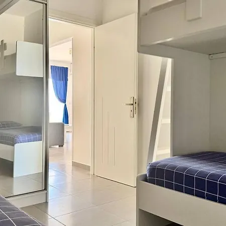 Veranda Sea View Apartment *